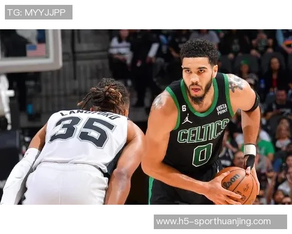 理查德谈老将缺阵影响强调扩大空间与提升比赛节奏的重要性